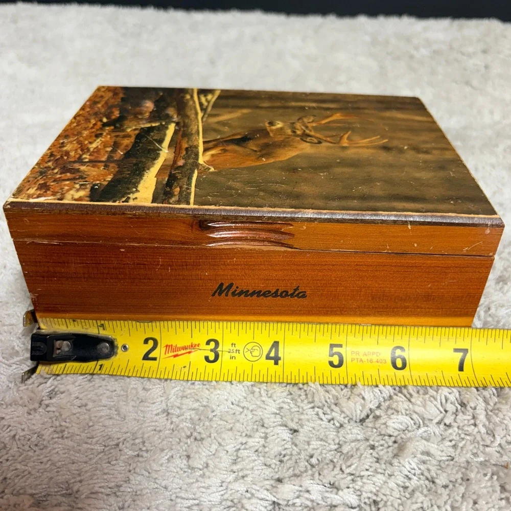 Vintage Minnesota Cedar Wood Trinket Box Deer Buck Wildlife Souvenir Rustic